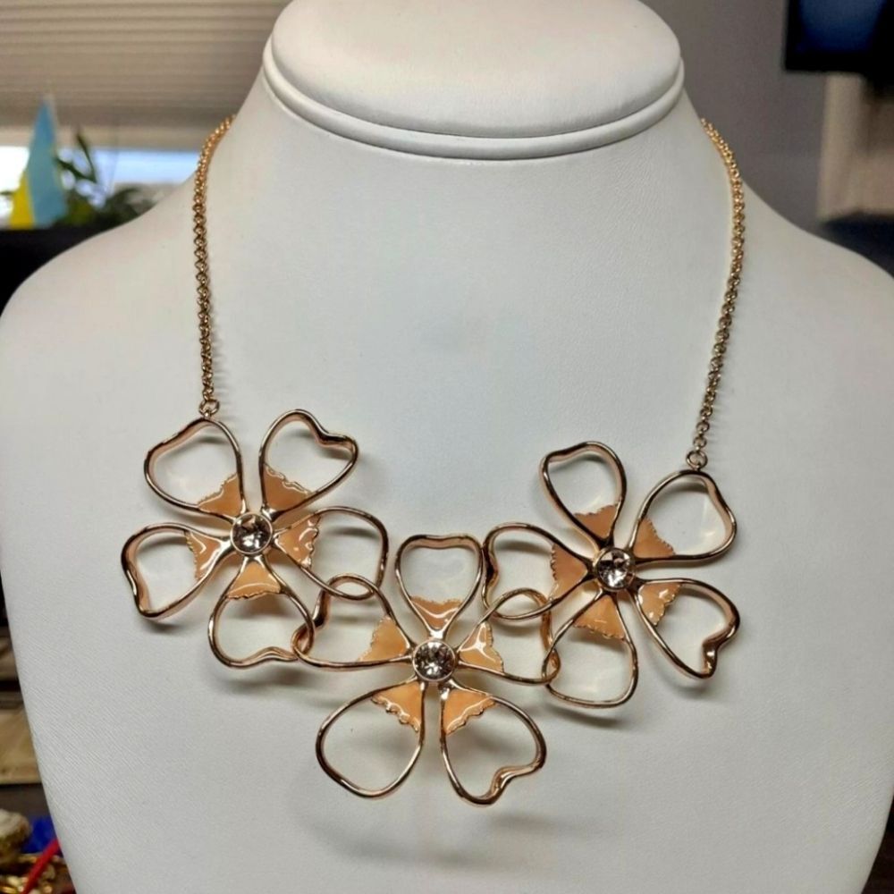 Ted Baker Statement Necklace Rose Gold Flower Crystal Signed EUC - Picture 1 of 9